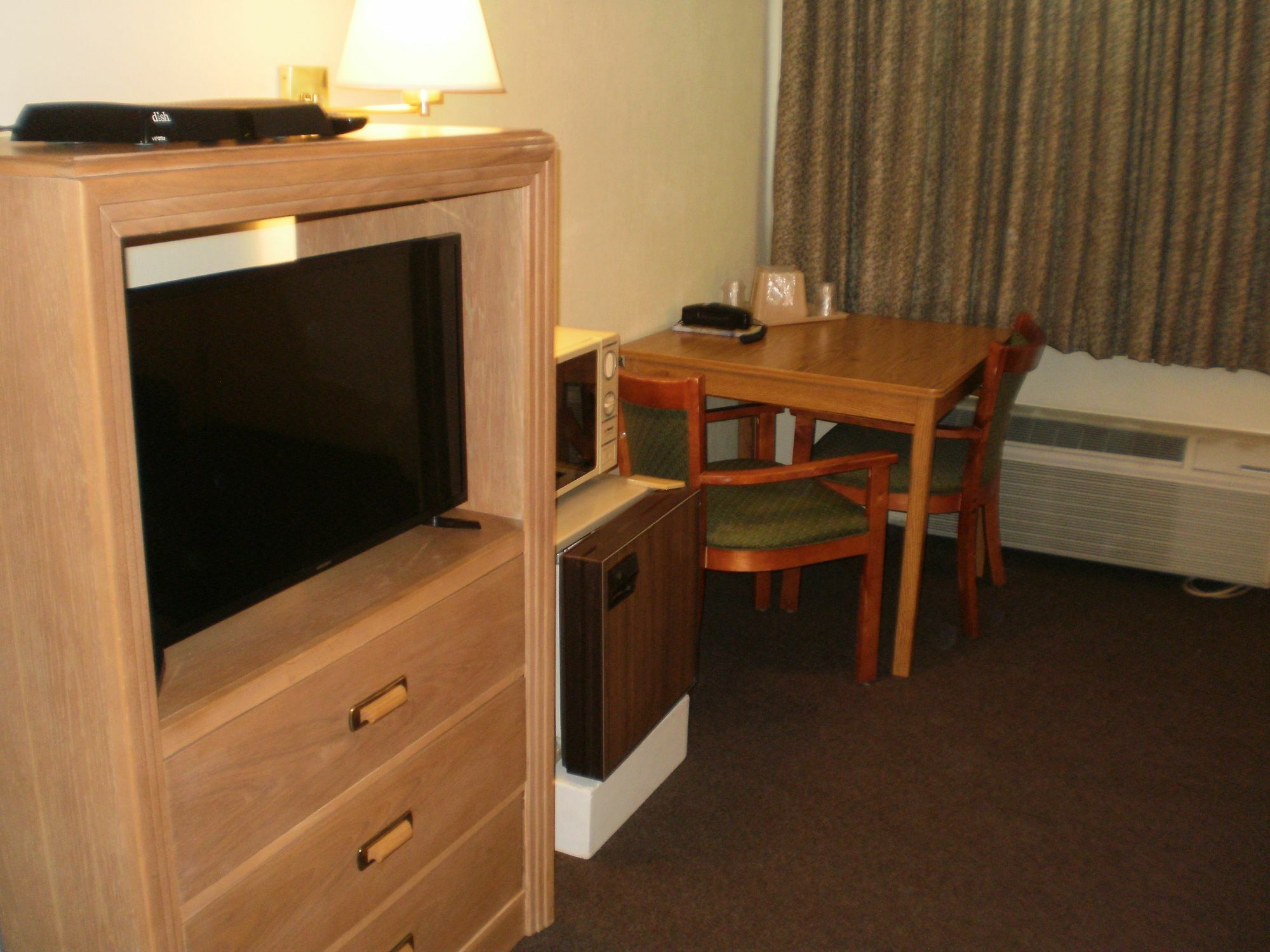 Magnuson Hotel Ely Extérieur photo